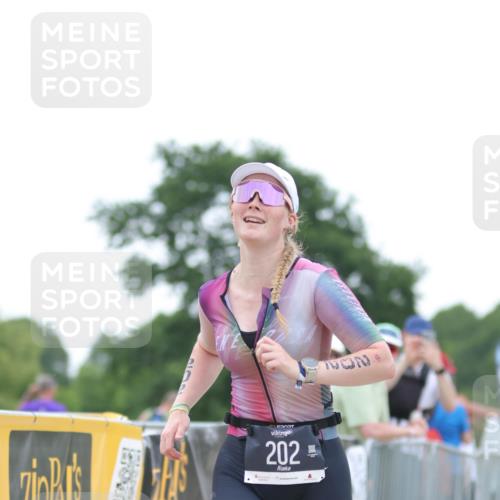 22.06.2025 - Viking Triathlon H.Heesch http://msf.ph/oto/8094501 22.06.2025 16:07:20 Laufen 202 meine-sportfotos.de