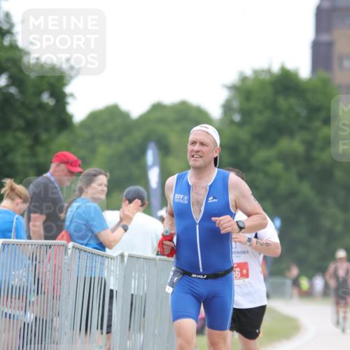 22.06.2025 - Viking Triathlon H.Heesch http://msf.ph/oto/8094622 22.06.2025 16:07:33 Laufen 109, 290, 656 meine-sportfotos.de