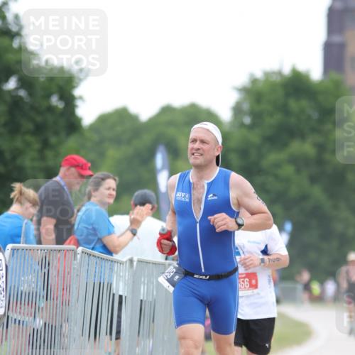 22.06.2025 - Viking Triathlon H.Heesch http://msf.ph/oto/8094625 22.06.2025 16:07:33 Laufen 109, 290, 656 meine-sportfotos.de