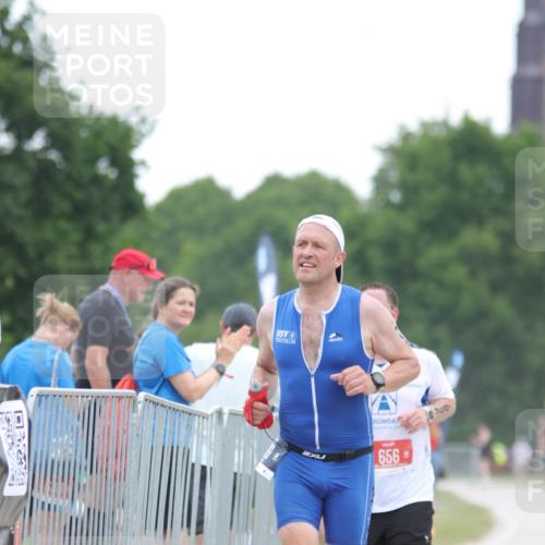 22.06.2025 - Viking Triathlon H.Heesch http://msf.ph/oto/8094631 22.06.2025 16:07:33 Laufen 109, 290, 656 meine-sportfotos.de