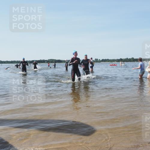 22.06.2025 - Viking Triathlon KatJ http://msf.ph/oto/8094644 22.06.2025 10:30:01 Schwimmen 175, 203, 264, 299, 374, 473 meine-sportfotos.de