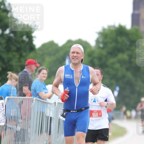 22.06.2025 - Viking Triathlon H.Heesch http://msf.ph/oto/8094655 22.06.2025 16:07:33 Laufen 109, 290, 656 meine-sportfotos.de