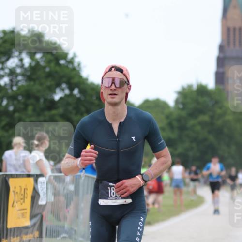 22.06.2025 - Viking Triathlon H.Heesch http://msf.ph/oto/8094660 22.06.2025 15:24:10 Laufen 37, 185 meine-sportfotos.de