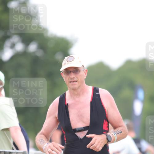 22.06.2025 - Viking Triathlon H.Heesch http://msf.ph/oto/8094665 22.06.2025 16:07:51 Laufen 327 meine-sportfotos.de