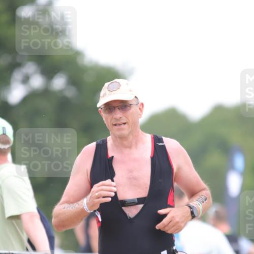 22.06.2025 - Viking Triathlon H.Heesch http://msf.ph/oto/8094675 22.06.2025 16:07:52 Laufen 327 meine-sportfotos.de