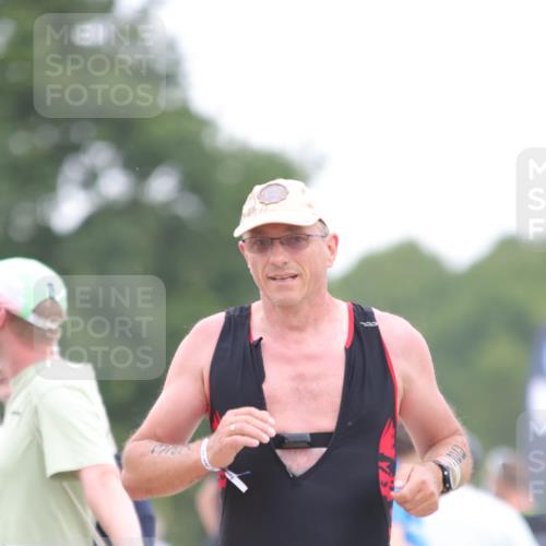22.06.2025 - Viking Triathlon H.Heesch http://msf.ph/oto/8094688 22.06.2025 16:07:52 Laufen 327 meine-sportfotos.de