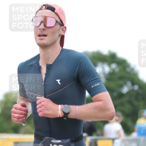 22.06.2025 - Viking Triathlon H.Heesch http://msf.ph/oto/8094711 22.06.2025 15:24:12 Laufen 185 meine-sportfotos.de