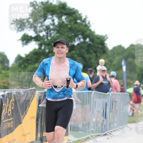 22.06.2025 - Viking Triathlon H.Heesch http://msf.ph/oto/8094717 22.06.2025 15:24:21 Laufen 298, 607 meine-sportfotos.de