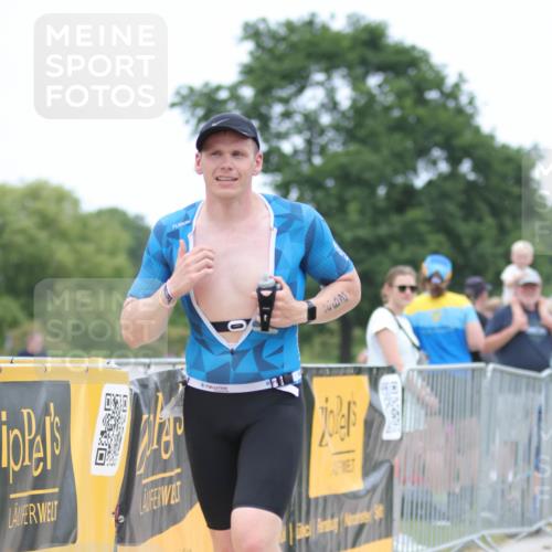 22.06.2025 - Viking Triathlon H.Heesch http://msf.ph/oto/8094733 22.06.2025 15:24:21 Laufen 298, 607 meine-sportfotos.de