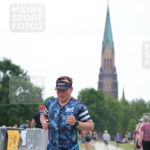 22.06.2025 - Viking Triathlon H.Heesch http://msf.ph/oto/8094758 22.06.2025 16:08:22 Laufen 466 meine-sportfotos.de