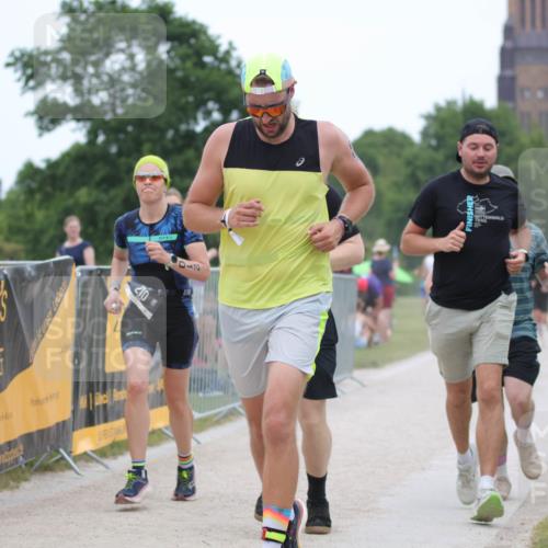 22.06.2025 - Viking Triathlon H.Heesch http://msf.ph/oto/8094769 22.06.2025 15:24:29 Laufen 210, 607 meine-sportfotos.de