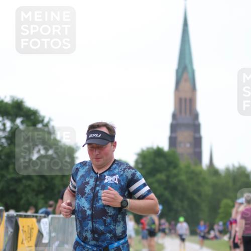 22.06.2025 - Viking Triathlon H.Heesch http://msf.ph/oto/8094771 22.06.2025 16:08:22 Laufen 466 meine-sportfotos.de