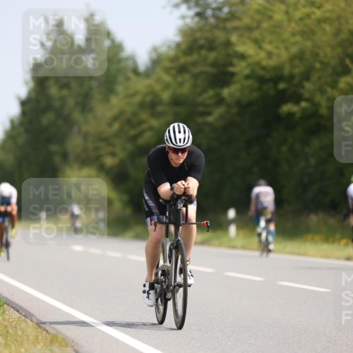 22.06.2025 - Viking Triathlon Yannick Fuchs http://msf.ph/oto/8094804 22.06.2025 11:20:10 Radfahren 38, 53, 136, 158, 399, 416, 461, 554 meine-sportfotos.de