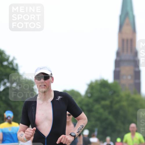 22.06.2025 - Viking Triathlon H.Heesch http://msf.ph/oto/8094976 22.06.2025 15:25:25 Laufen 97, 263, 427, 467, 605, 625 meine-sportfotos.de