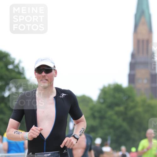22.06.2025 - Viking Triathlon H.Heesch http://msf.ph/oto/8094985 22.06.2025 15:25:25 Laufen 97, 263, 427, 467, 605, 625 meine-sportfotos.de