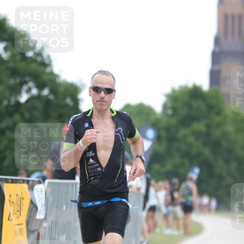 22.06.2025 - Viking Triathlon H.Heesch http://msf.ph/oto/8095062 22.06.2025 16:09:05 Laufen 523 meine-sportfotos.de