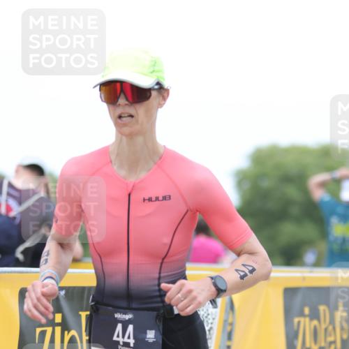 22.06.2025 - Viking Triathlon H.Heesch http://msf.ph/oto/8095071 22.06.2025 15:25:43 Laufen 44, 343, 460 meine-sportfotos.de