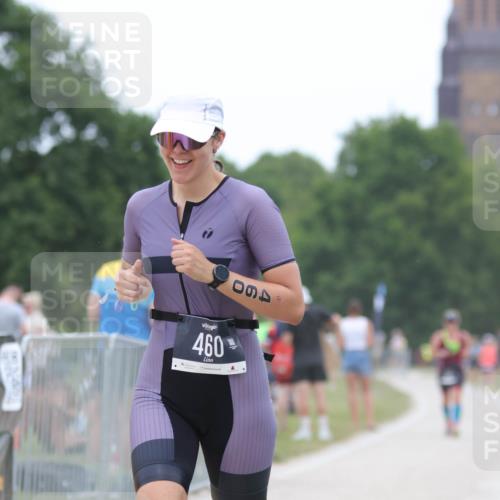 22.06.2025 - Viking Triathlon H.Heesch http://msf.ph/oto/8095096 22.06.2025 15:25:46 Laufen 44, 460 meine-sportfotos.de
