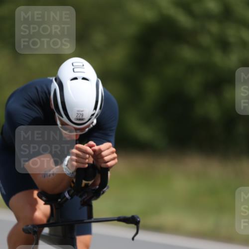 22.06.2025 - Viking Triathlon Yannick Fuchs http://msf.ph/oto/8095242 22.06.2025 11:57:52 Radfahren 5, 219, 229, 242, 271, 284, 294, 328, 486 meine-sportfotos.de