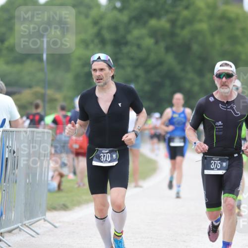 22.06.2025 - Viking Triathlon H.Heesch http://msf.ph/oto/8095283 22.06.2025 15:26:51 Laufen 370, 375 meine-sportfotos.de