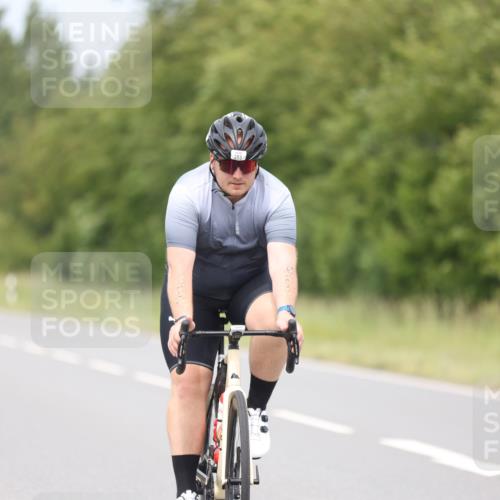 22.06.2025 - Viking Triathlon Yannick Fuchs http://msf.ph/oto/8095285 22.06.2025 14:14:00 Radfahren 303 meine-sportfotos.de