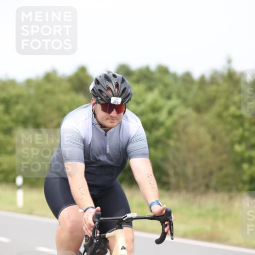 22.06.2025 - Viking Triathlon Yannick Fuchs http://msf.ph/oto/8095307 22.06.2025 14:14:02 Radfahren 303 meine-sportfotos.de