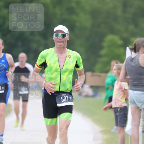22.06.2025 - Viking Triathlon H.Heesch http://msf.ph/oto/8095312 22.06.2025 15:26:55 Laufen 370, 375, 383, 507 meine-sportfotos.de