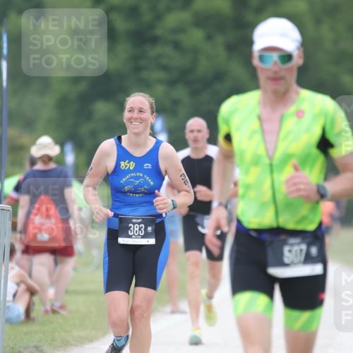 22.06.2025 - Viking Triathlon H.Heesch http://msf.ph/oto/8095336 22.06.2025 15:26:57 Laufen 110, 370, 375, 383, 507 meine-sportfotos.de