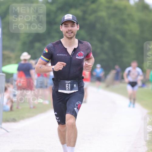 22.06.2025 - Viking Triathlon H.Heesch http://msf.ph/oto/8095409 22.06.2025 15:27:47 Laufen 61, 313, 489 meine-sportfotos.de