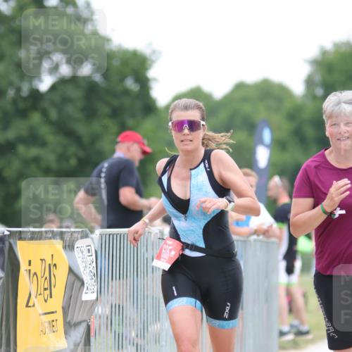 22.06.2025 - Viking Triathlon H.Heesch http://msf.ph/oto/8095415 22.06.2025 16:10:12 Laufen 605 meine-sportfotos.de