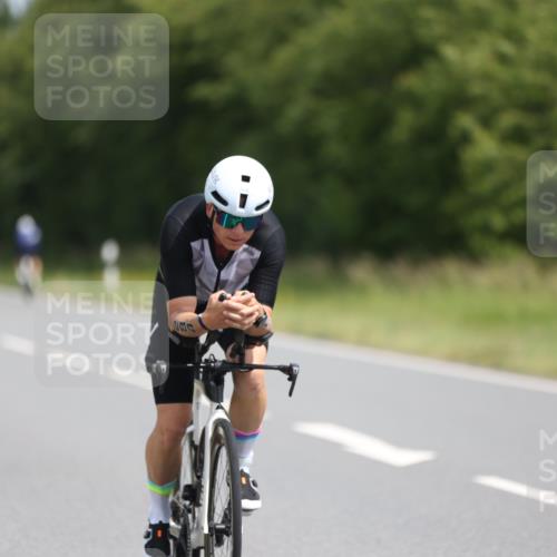 22.06.2025 - Viking Triathlon Yannick Fuchs http://msf.ph/oto/8095448 22.06.2025 11:57:59 Radfahren 5, 219, 271, 284, 294, 343, 429 meine-sportfotos.de