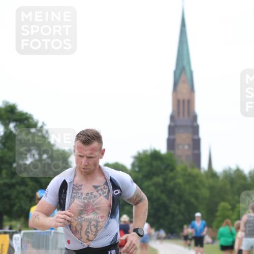 22.06.2025 - Viking Triathlon H.Heesch http://msf.ph/oto/8095454 22.06.2025 15:28:04 Laufen 76 meine-sportfotos.de
