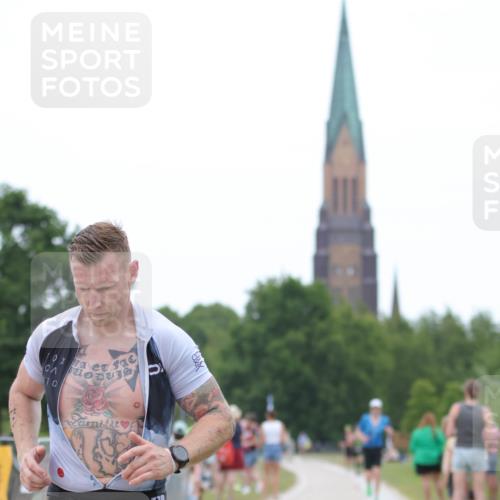22.06.2025 - Viking Triathlon H.Heesch http://msf.ph/oto/8095458 22.06.2025 15:28:05 Laufen 76 meine-sportfotos.de