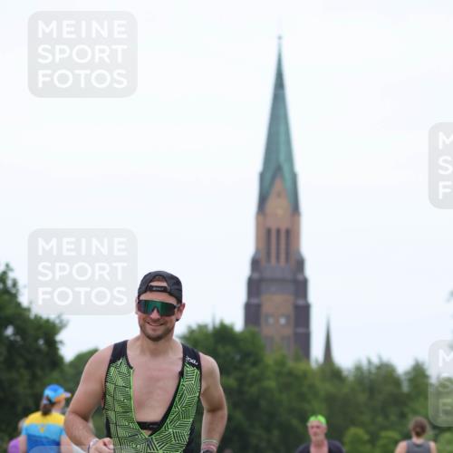 22.06.2025 - Viking Triathlon H.Heesch http://msf.ph/oto/8095487 22.06.2025 15:28:29 Laufen 296, 372 meine-sportfotos.de