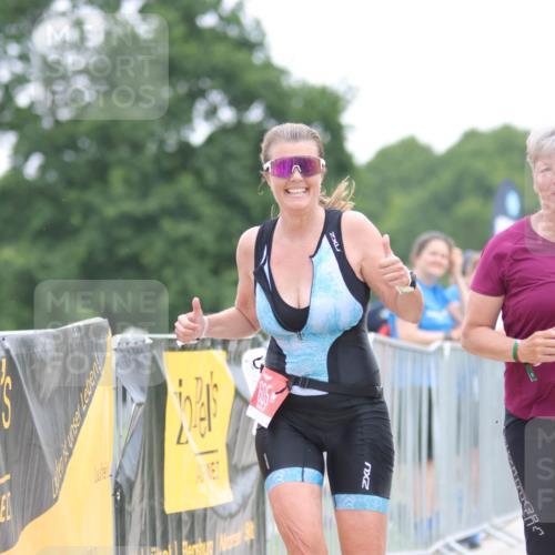 22.06.2025 - Viking Triathlon H.Heesch http://msf.ph/oto/8095490 22.06.2025 16:10:12 Laufen 605 meine-sportfotos.de