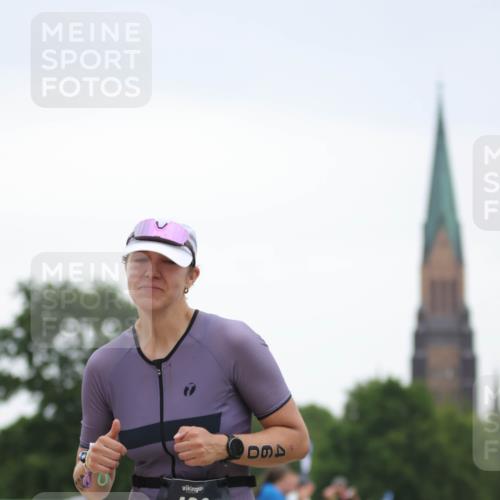 22.06.2025 - Viking Triathlon H.Heesch http://msf.ph/oto/8095799 22.06.2025 16:10:47 Laufen 460 meine-sportfotos.de