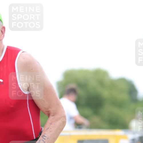 22.06.2025 - Viking Triathlon H.Heesch http://msf.ph/oto/8095975 22.06.2025 15:30:47 Laufen 160, 269 meine-sportfotos.de
