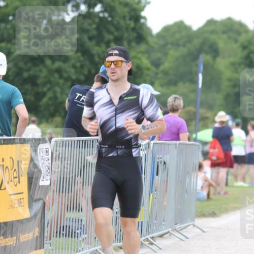 22.06.2025 - Viking Triathlon H.Heesch http://msf.ph/oto/8095986 22.06.2025 15:30:50 Laufen 160, 269 meine-sportfotos.de