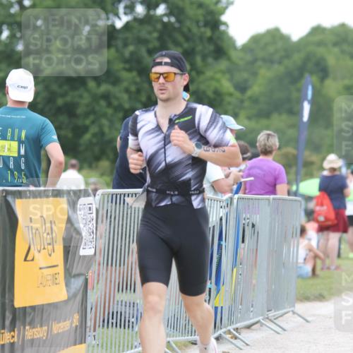 22.06.2025 - Viking Triathlon H.Heesch http://msf.ph/oto/8096000 22.06.2025 15:30:50 Laufen 160, 269 meine-sportfotos.de