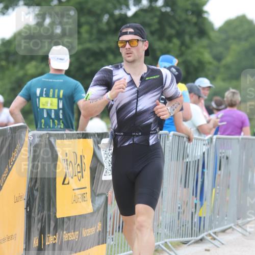 22.06.2025 - Viking Triathlon H.Heesch http://msf.ph/oto/8096042 22.06.2025 15:30:50 Laufen 160, 269 meine-sportfotos.de