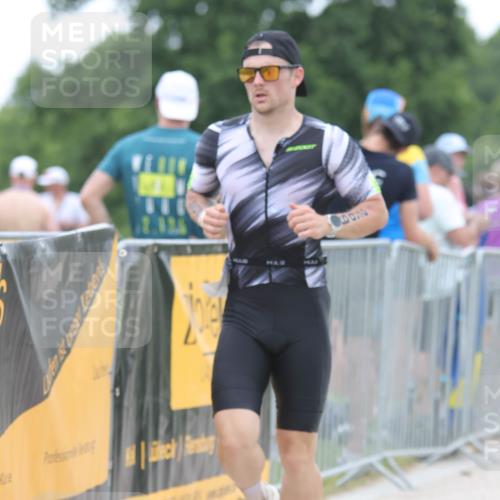 22.06.2025 - Viking Triathlon H.Heesch http://msf.ph/oto/8096072 22.06.2025 15:30:50 Laufen 160, 269 meine-sportfotos.de