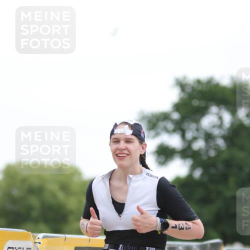 22.06.2025 - Viking Triathlon H.Heesch http://msf.ph/oto/8096177 22.06.2025 16:11:43 Laufen 431 meine-sportfotos.de
