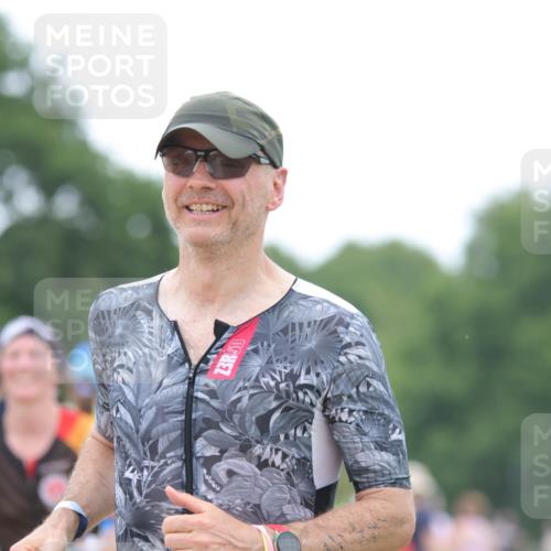 22.06.2025 - Viking Triathlon H.Heesch http://msf.ph/oto/8096178 22.06.2025 15:31:04 Laufen 425, 500 meine-sportfotos.de