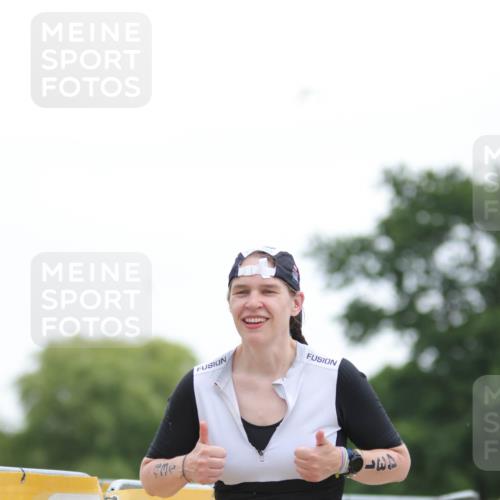 22.06.2025 - Viking Triathlon H.Heesch http://msf.ph/oto/8096183 22.06.2025 16:11:43 Laufen 431 meine-sportfotos.de