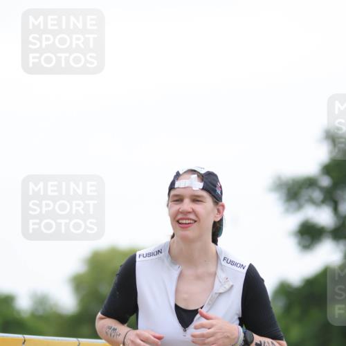 22.06.2025 - Viking Triathlon H.Heesch http://msf.ph/oto/8096195 22.06.2025 16:11:43 Laufen 431 meine-sportfotos.de
