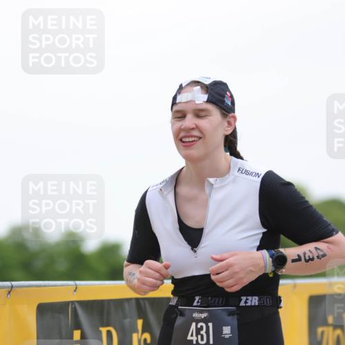 22.06.2025 - Viking Triathlon H.Heesch http://msf.ph/oto/8096210 22.06.2025 16:11:43 Laufen 431 meine-sportfotos.de