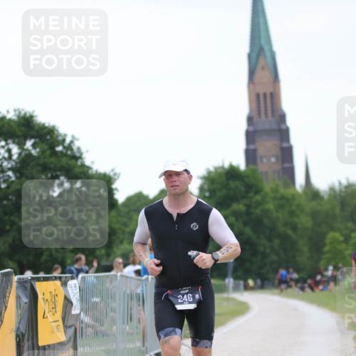 22.06.2025 - Viking Triathlon H.Heesch http://msf.ph/oto/8096216 22.06.2025 16:12:03 Laufen 246 meine-sportfotos.de