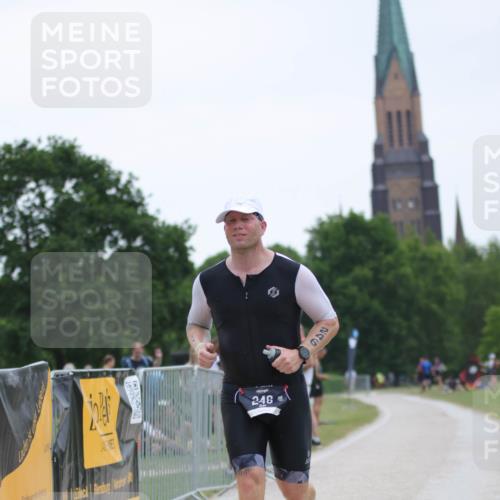 22.06.2025 - Viking Triathlon H.Heesch http://msf.ph/oto/8096223 22.06.2025 16:12:04 Laufen 246 meine-sportfotos.de