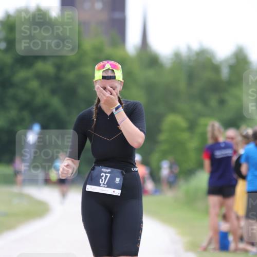 22.06.2025 - Viking Triathlon H.Heesch http://msf.ph/oto/8096250 22.06.2025 16:12:56 Laufen 37 meine-sportfotos.de