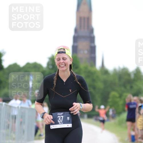 22.06.2025 - Viking Triathlon H.Heesch http://msf.ph/oto/8096261 22.06.2025 16:12:57 Laufen 37 meine-sportfotos.de